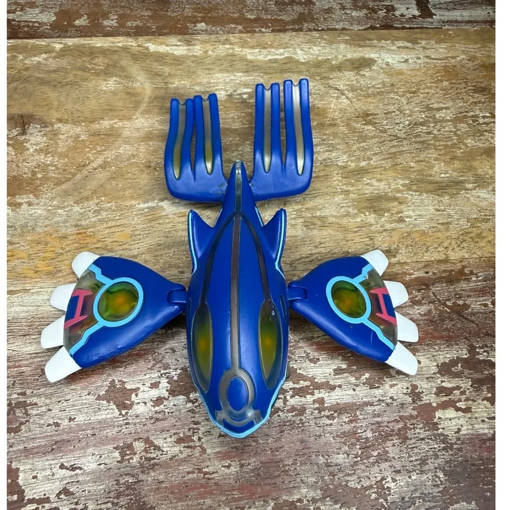 Tomy Pokémon Moncolle Primal Kyogre Figure Blue Collectible Toy